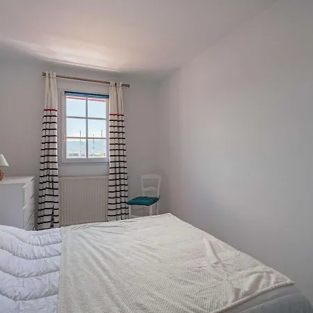 Apartment Bel Renove Face Port De Plaisance Avec Parking, A 2 Pas De La Plage, Classe 3 Etoiles - Fr-1-2-405