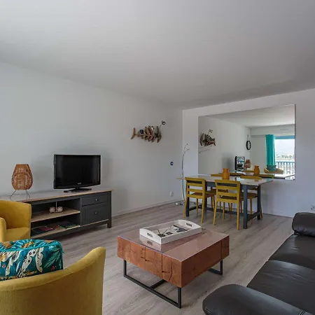 Bel Renove Face Port De Plaisance Avec Parking, A 2 Pas De La Plage, Classe 3 Etoiles - Fr-1-2-405 Apartment *