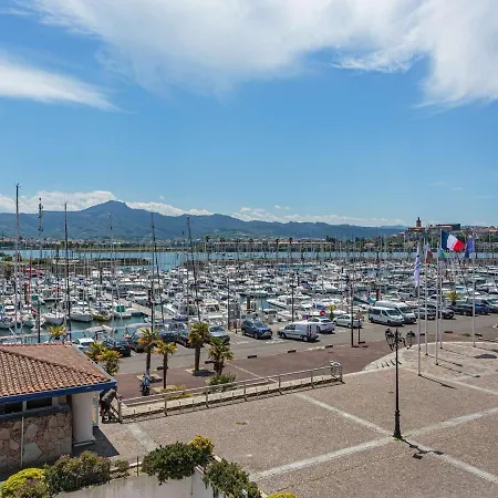 Bel Renove Face Port De Plaisance Avec Parking, A 2 Pas De La Plage, Classe 3 Etoiles - Fr-1-2-405 Apartment Hendaye